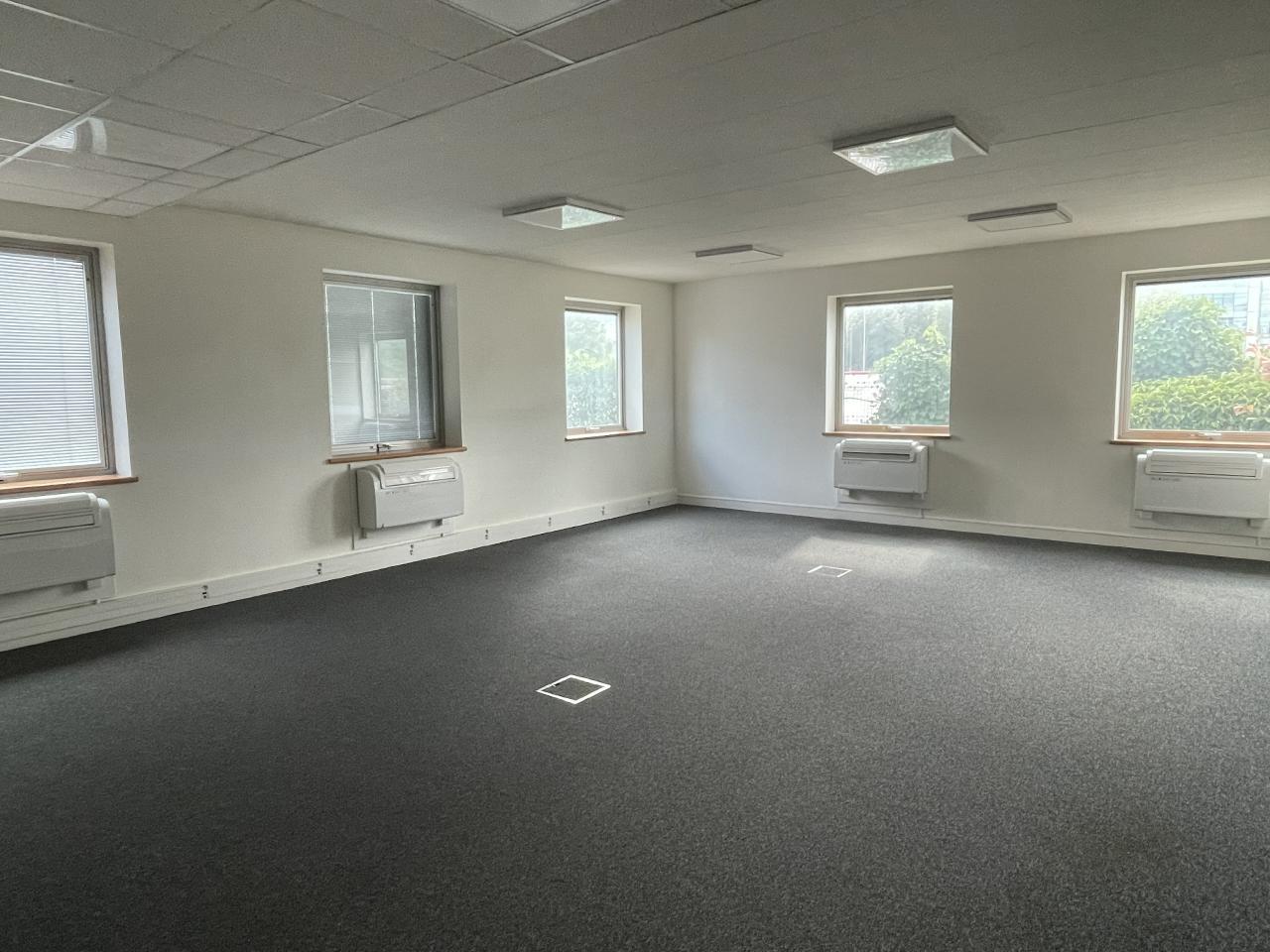 Location bureau La Plaine Saint-Denis Seine-Saint-Denis OLBUR2312422 12