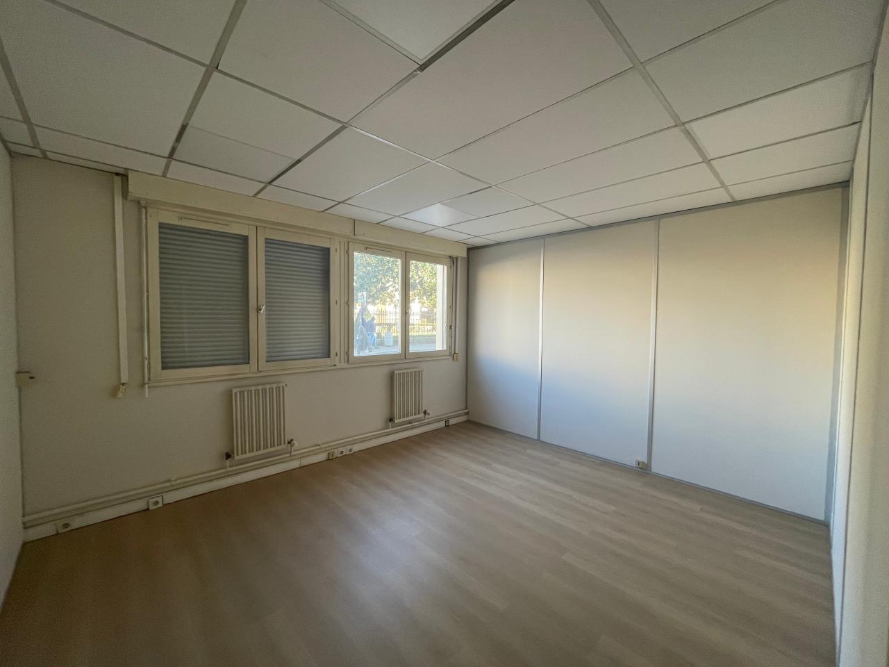 Location bureau Elbeuf Seine-Maritime OLBUR2531133 11