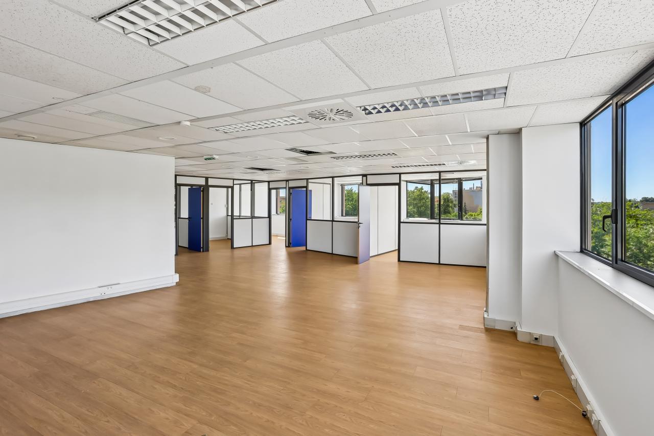 Location bureau Aix-en-Provence Bouches-du-Rhône OLBUR2421641 11