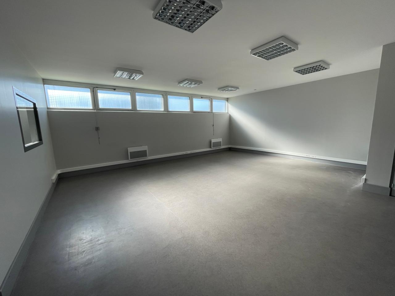 Location local d'activité Saint-Pierre-des-Corps Indre-et-Loire OLACT2423631 7