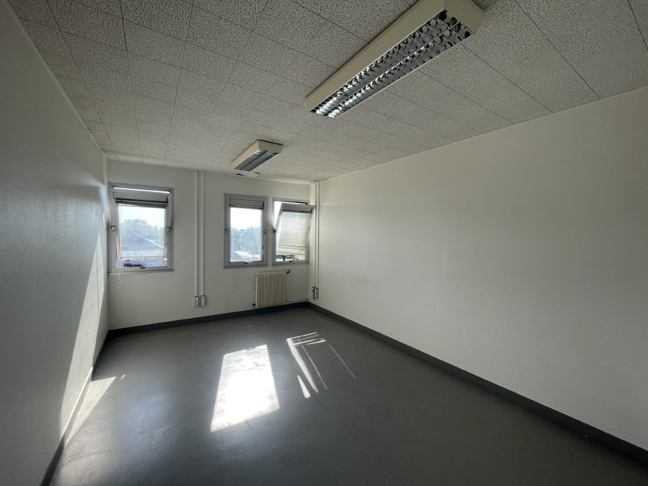 Location bureau La Ville aux Dames Indre-et-Loire OLBUR2424109 6