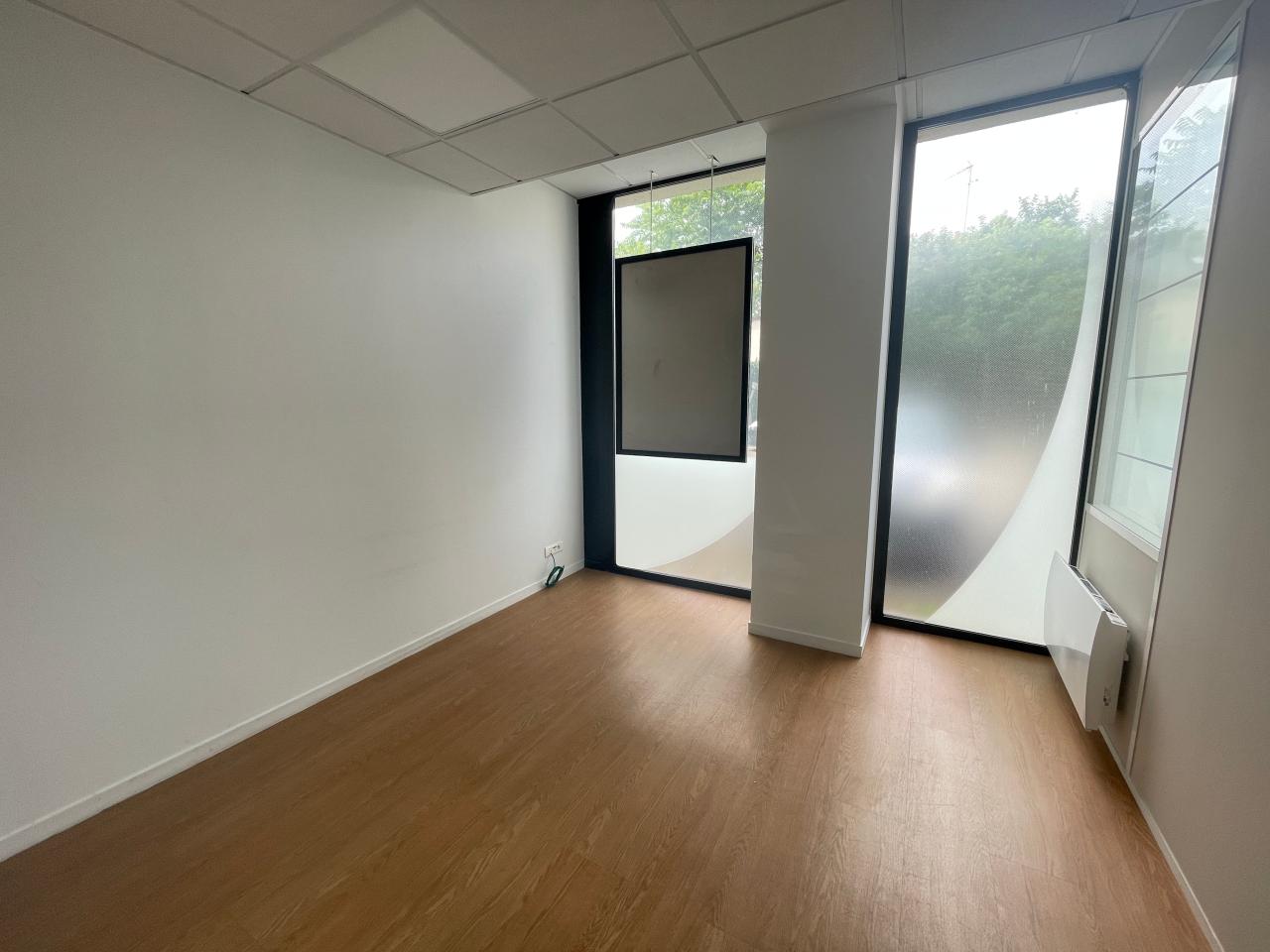 Location bureau Vern-sur-Seiche Ille-et-Vilaine OLBUR2534453 5