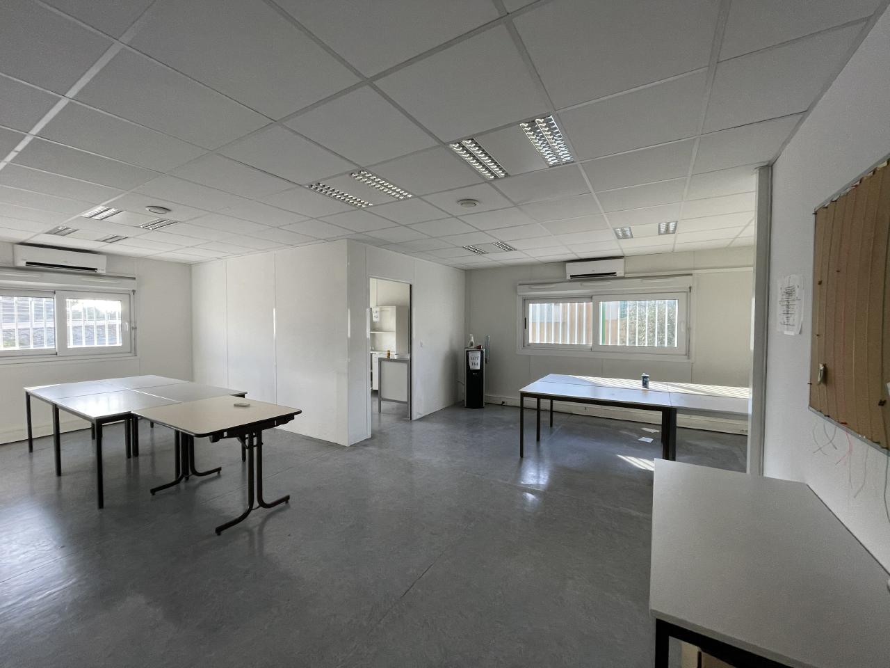 Vente local d'activité Châteauneuf-les-Martigues Bouches-du-Rhône OVACT2422576 1