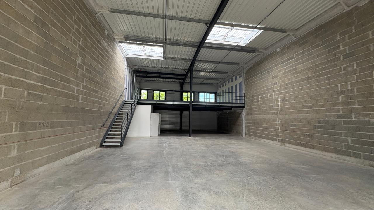 Vente local d'activité Saint-Cyr-sur-Loire Indre-et-Loire OVACT2313912 4