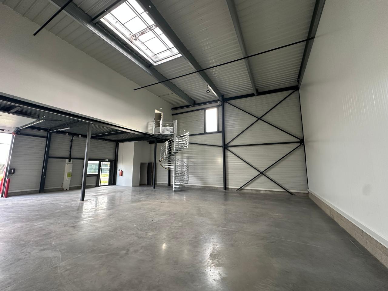 Location local d'activité Joué-lès-Tours Indre-et-Loire OLACT2316257 8