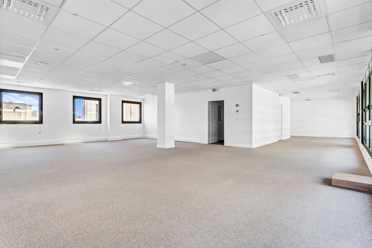 Location bureau Montigny-le-Bretonneux Yvelines OLBUR2317544 8