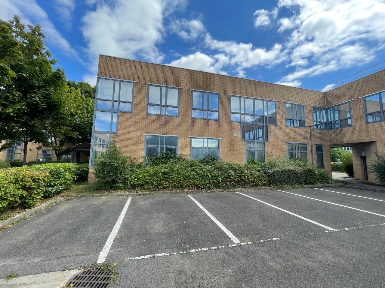 Vente local d'activité Montigny-le-Bretonneux Yvelines OVACT2424834 1