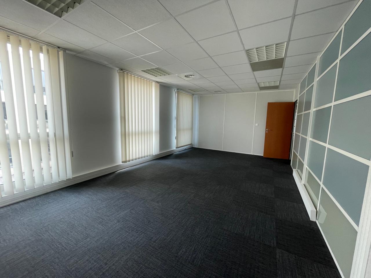 Location bureau Aix-en-Provence Bouches-du-Rhône OLBUR2530639 2