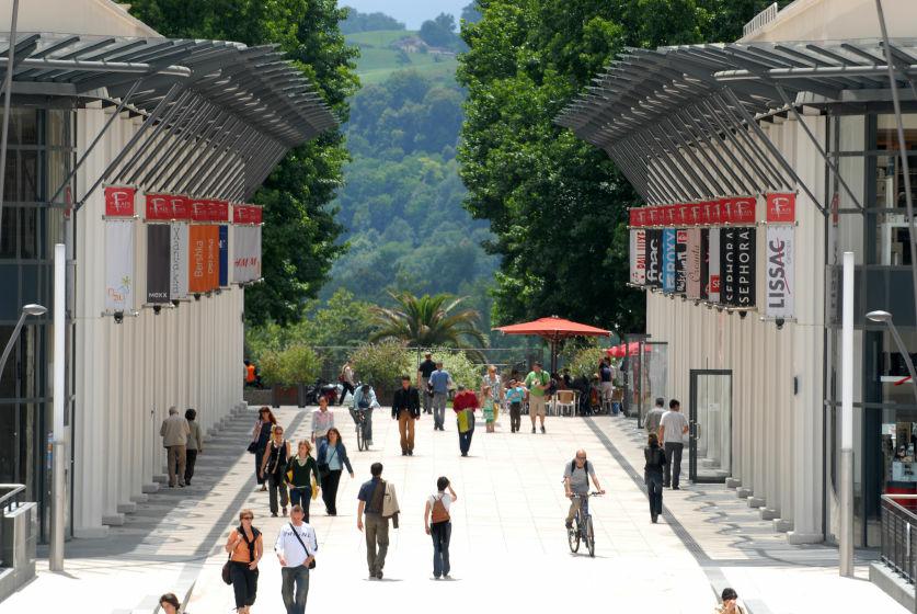 Location commerce Pau Pyrénées-Atlantiques OLCOM2203925 1