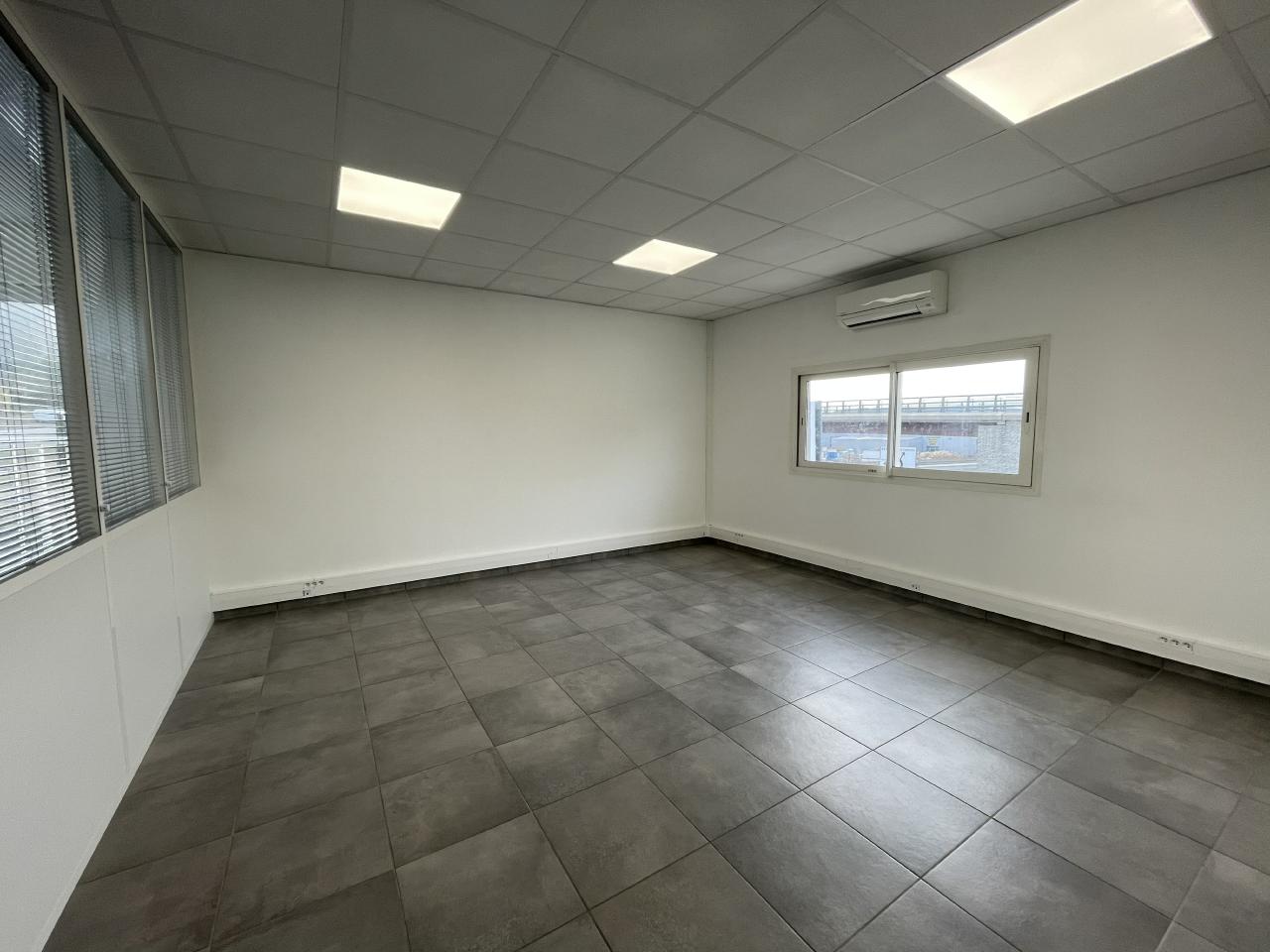 Location bureau Meyreuil Bouches-du-Rhône OLBUR2203854 6