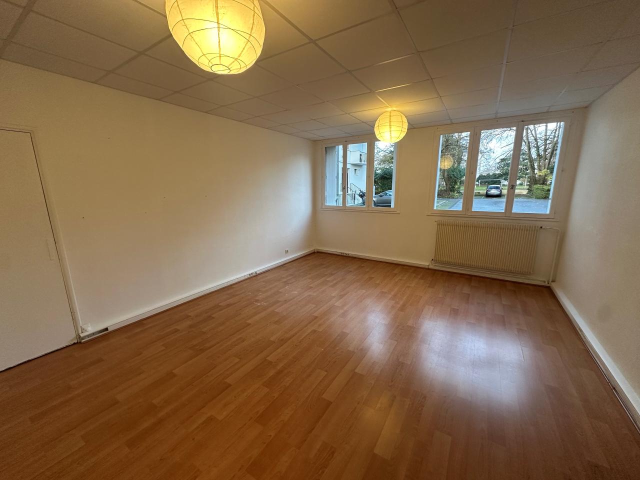 Location bureau Saint-Cyr-sur-Loire Indre-et-Loire OLBUR2528845 2