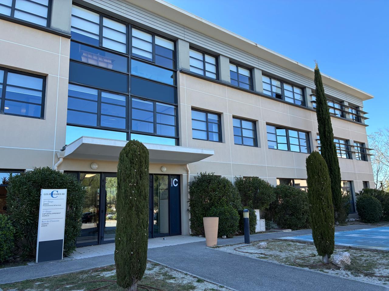 Location bureau Aix-en-Provence Bouches-du-Rhône OLBUR2428083 2