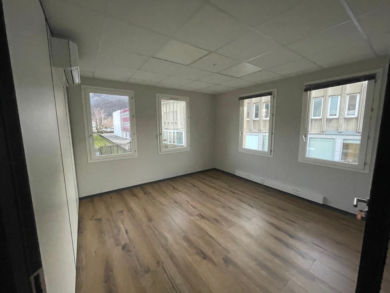 Location bureau Saint-Martin-le-Vinoux Isère OLBUR2537912 10