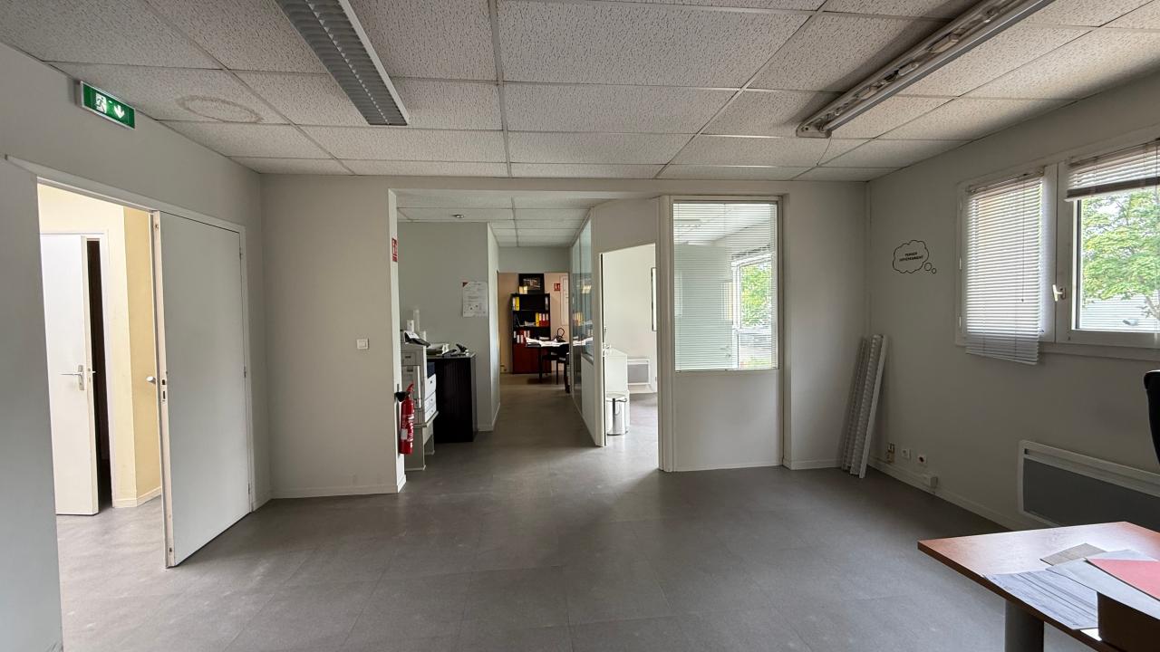 Location local d'activité Magny-les-Hameaux Yvelines OLACT2642207 9