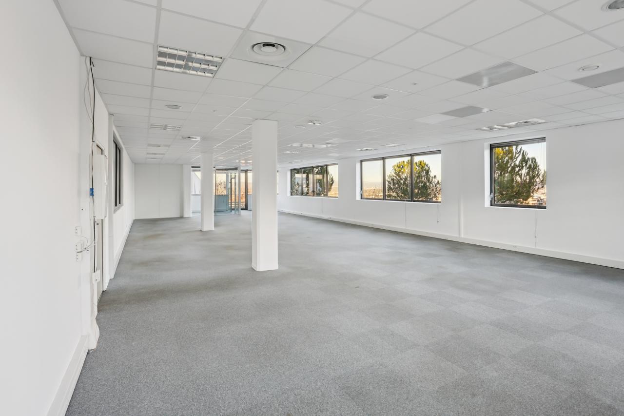 Location bureau Aix-en-Provence Bouches-du-Rhône OLBUR2309196 6