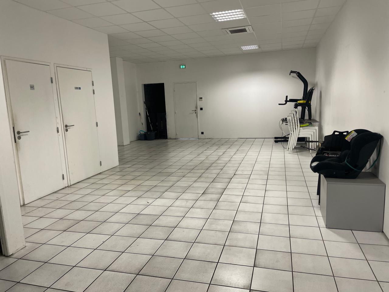 Vente local d'activité Saint-Quentin-Fallavier Isère OVACT2638428 1