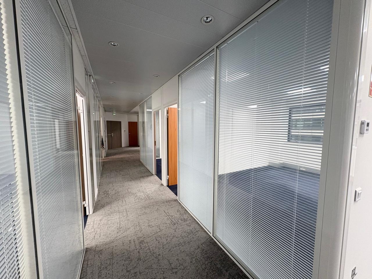 Location bureau Montigny-le-Bretonneux Yvelines OLBUR2317544 1