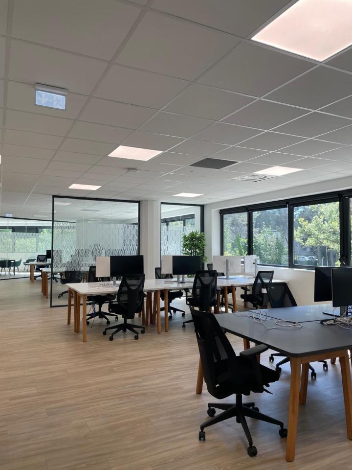 Location bureau Sophia Antipolis Alpes-Maritimes AOLBUR2645000_1 4