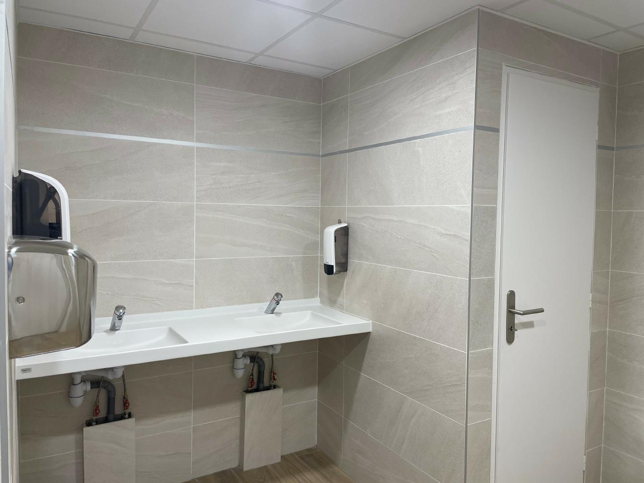 Location bureau Allonzier-la-Caille Haute-Savoie OLBUR2420886 5