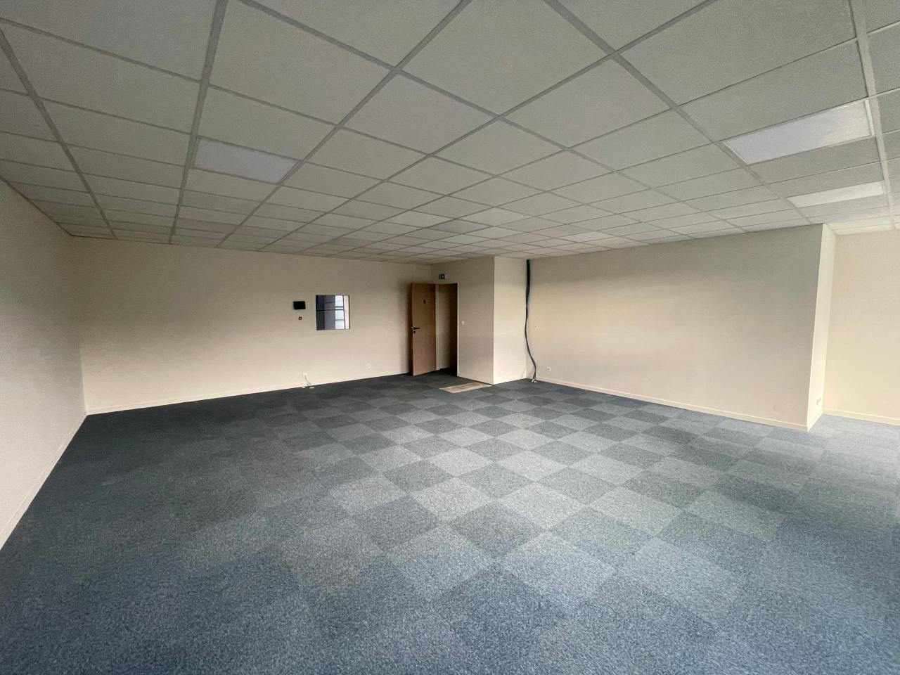 Vente local d'activité Aubergenville Yvelines OVACT2537068 10