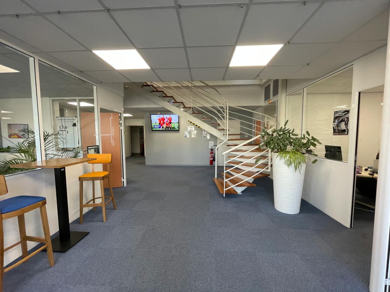 Vente bureau Villeneuve-lès-Bouloc Haute-Garonne OVBUR2428194 5