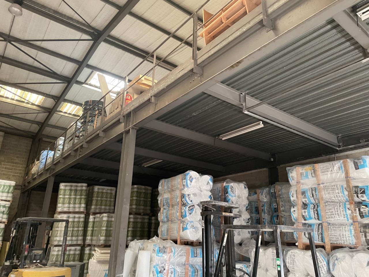 Vente local d'activité Carrières-sur-Seine Yvelines OVACT2531541 1