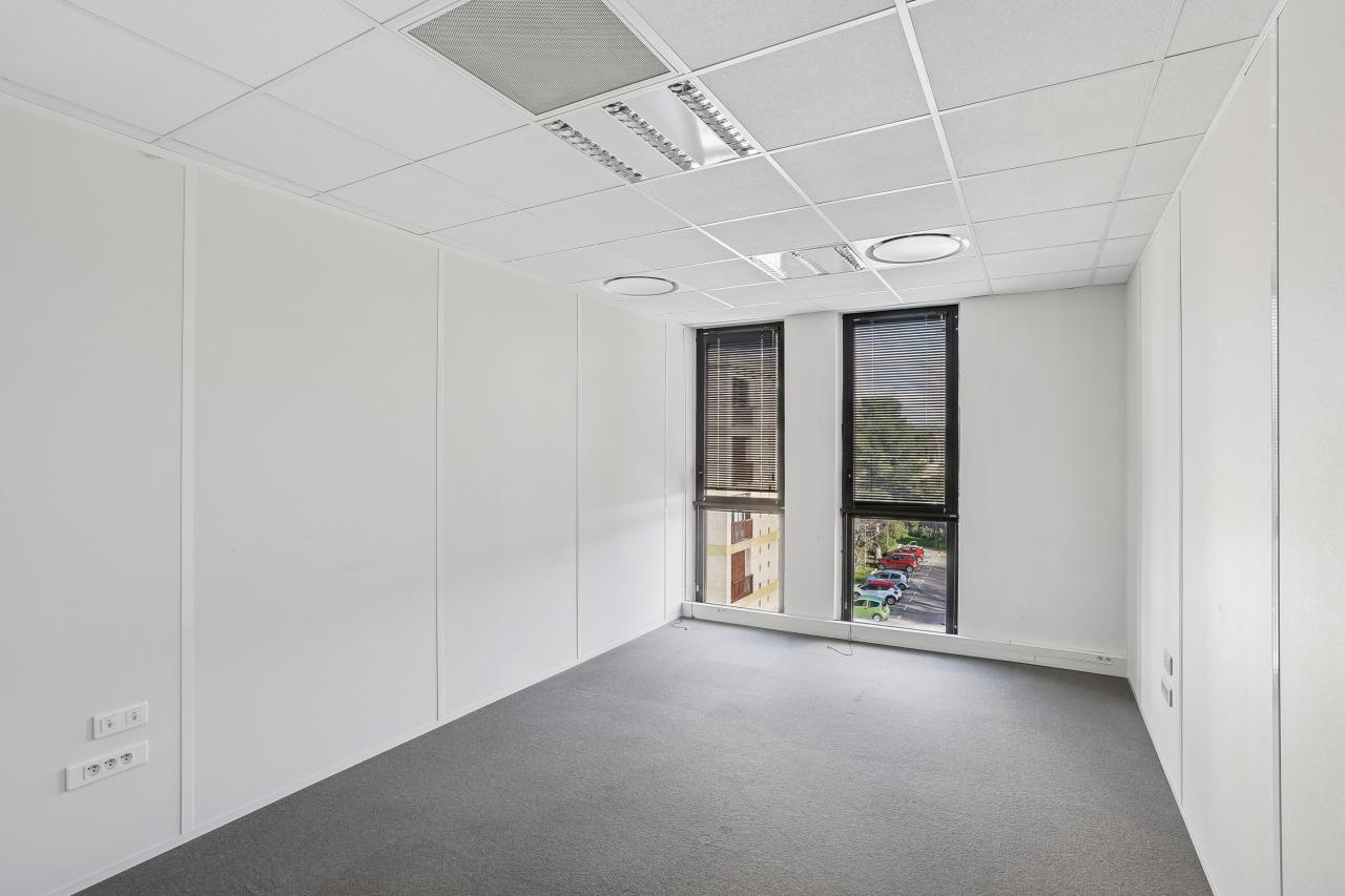 Location bureau Aix-en-Provence Bouches-du-Rhône OLBUR2529995 9