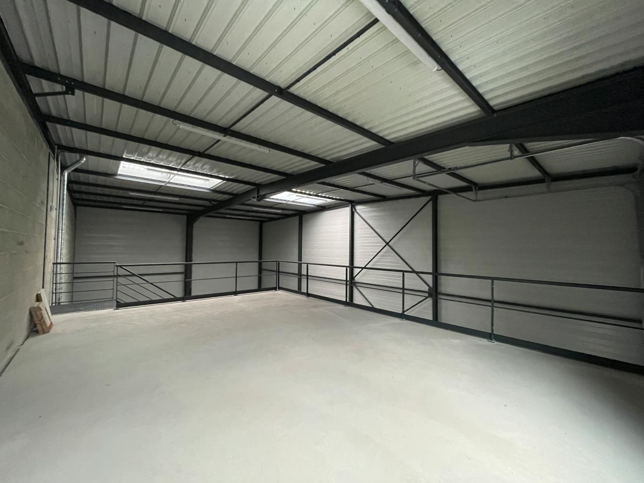 Vente local d'activité Vénissieux Rhône OVACT2428313 2