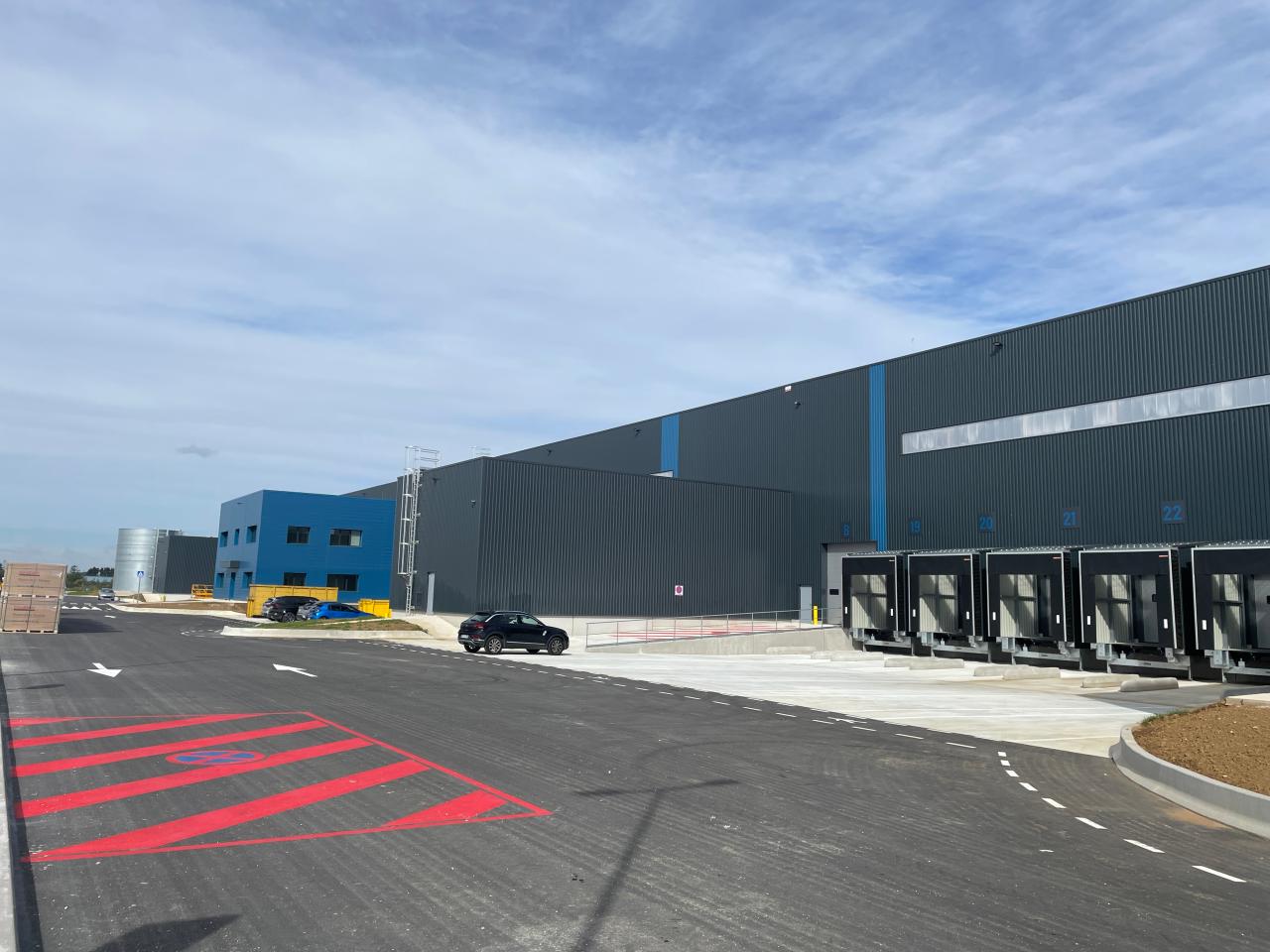 Vente entrepôt classe a Toury Eure-et-Loir OVLOG2424622 1