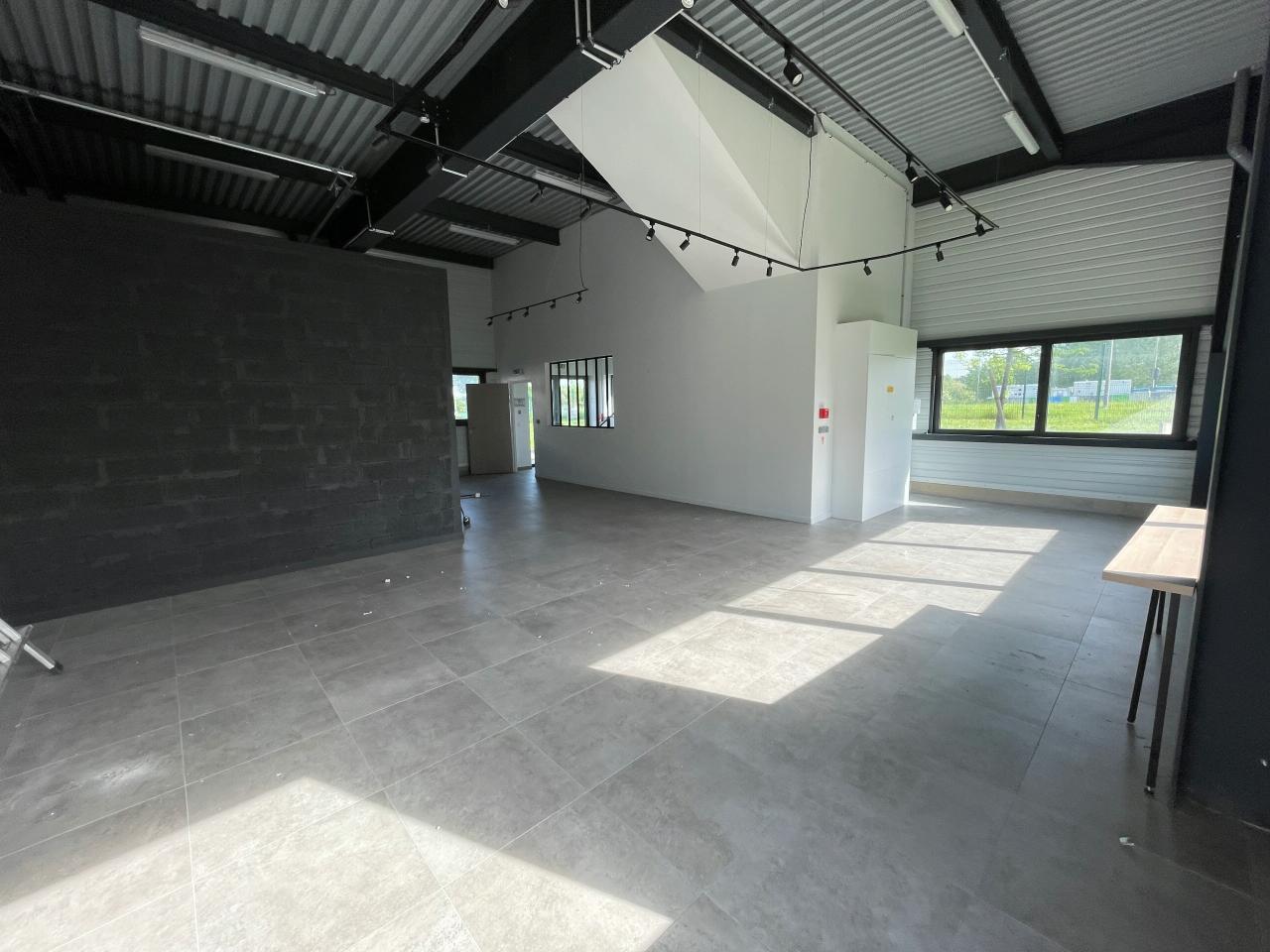 Location local d'activité Chanteloup-en-Brie Seine-et-Marne OLACT2425979 2