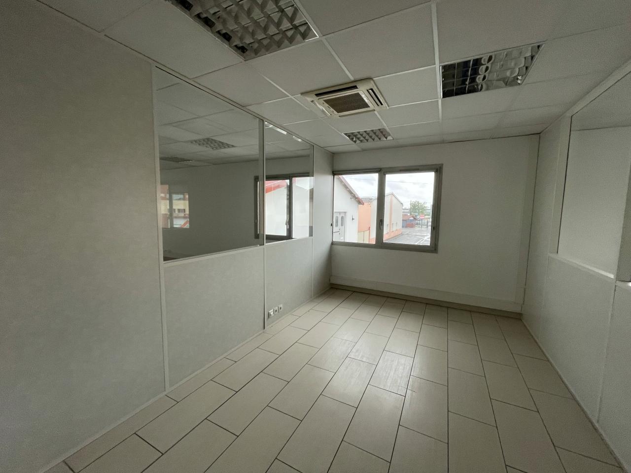 Location bureau Décines-Charpieu Rhône OLBUR2108962 5