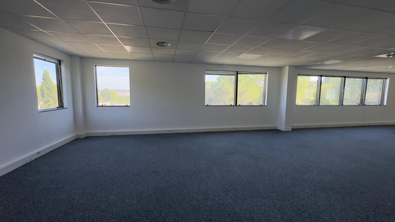 Location bureau Aix-en-Provence Bouches-du-Rhône OLBUR2115123 4