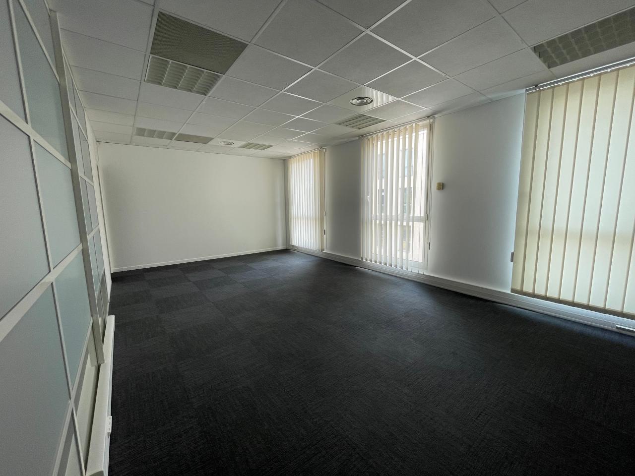 Location bureau Aix-en-Provence Bouches-du-Rhône OLBUR2530639 12