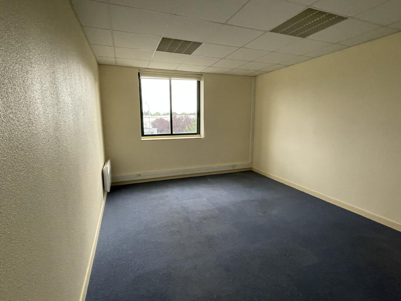 Location bureau Vern-sur-Seiche Ille-et-Vilaine OLBUR2112781 3