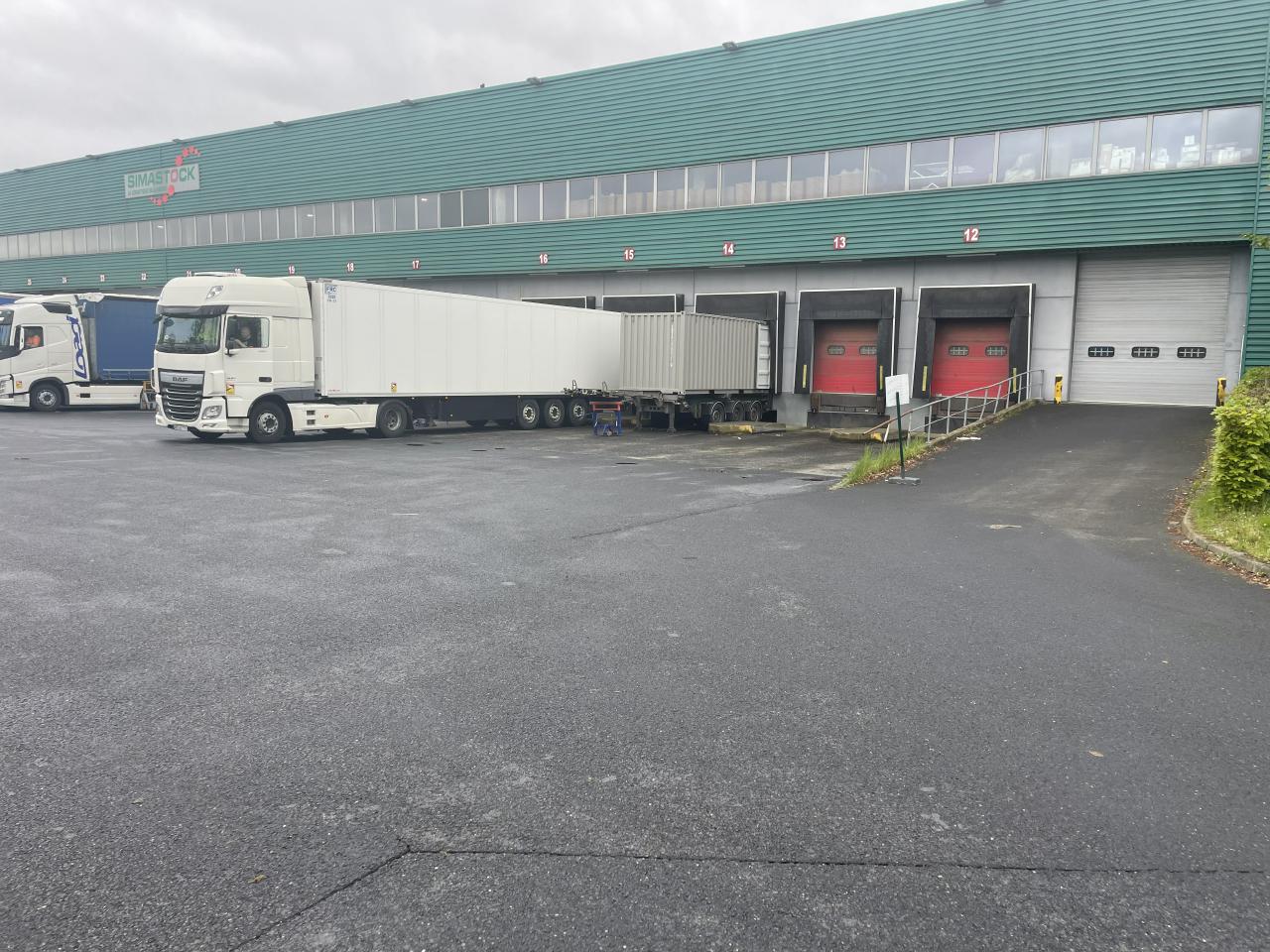 Location entrepôt classe a Lauwin-Planque Nord OLLOG2312007 27