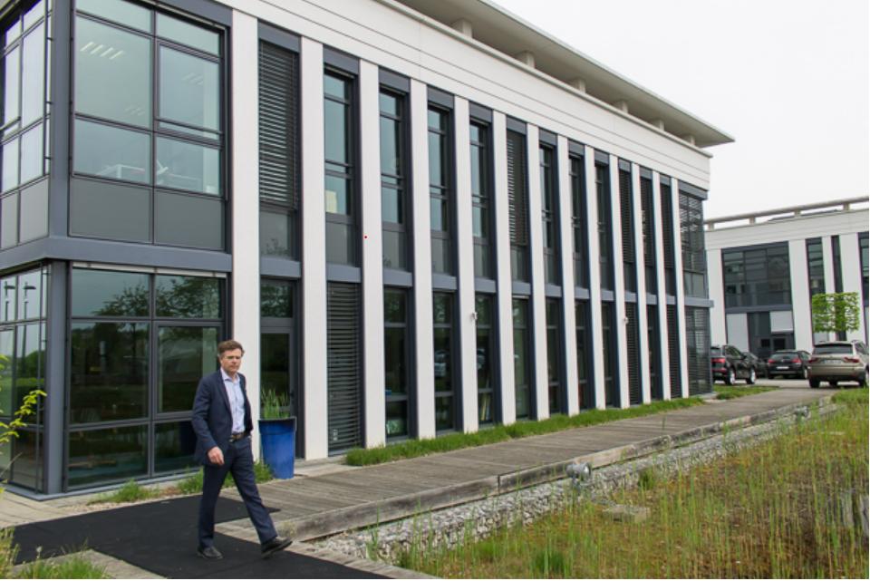 Location bureau Élancourt Yvelines OLBUR2422215 5