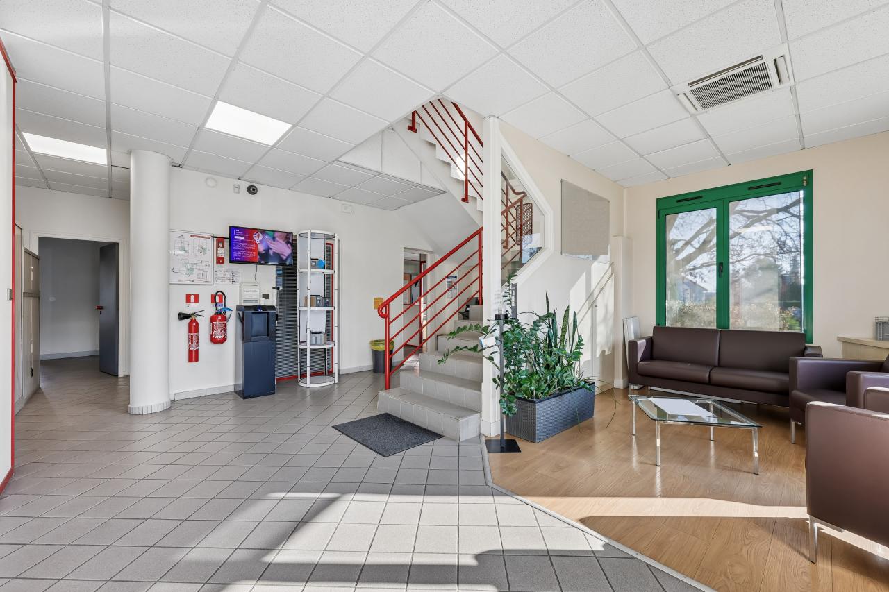 Vente bureau Pontault-Combault Seine-et-Marne OVBUR2638156 1