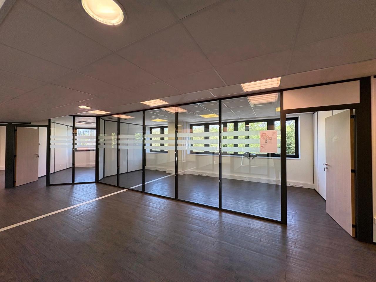 Location bureau Montigny-le-Bretonneux Yvelines OLBUR2104405 5