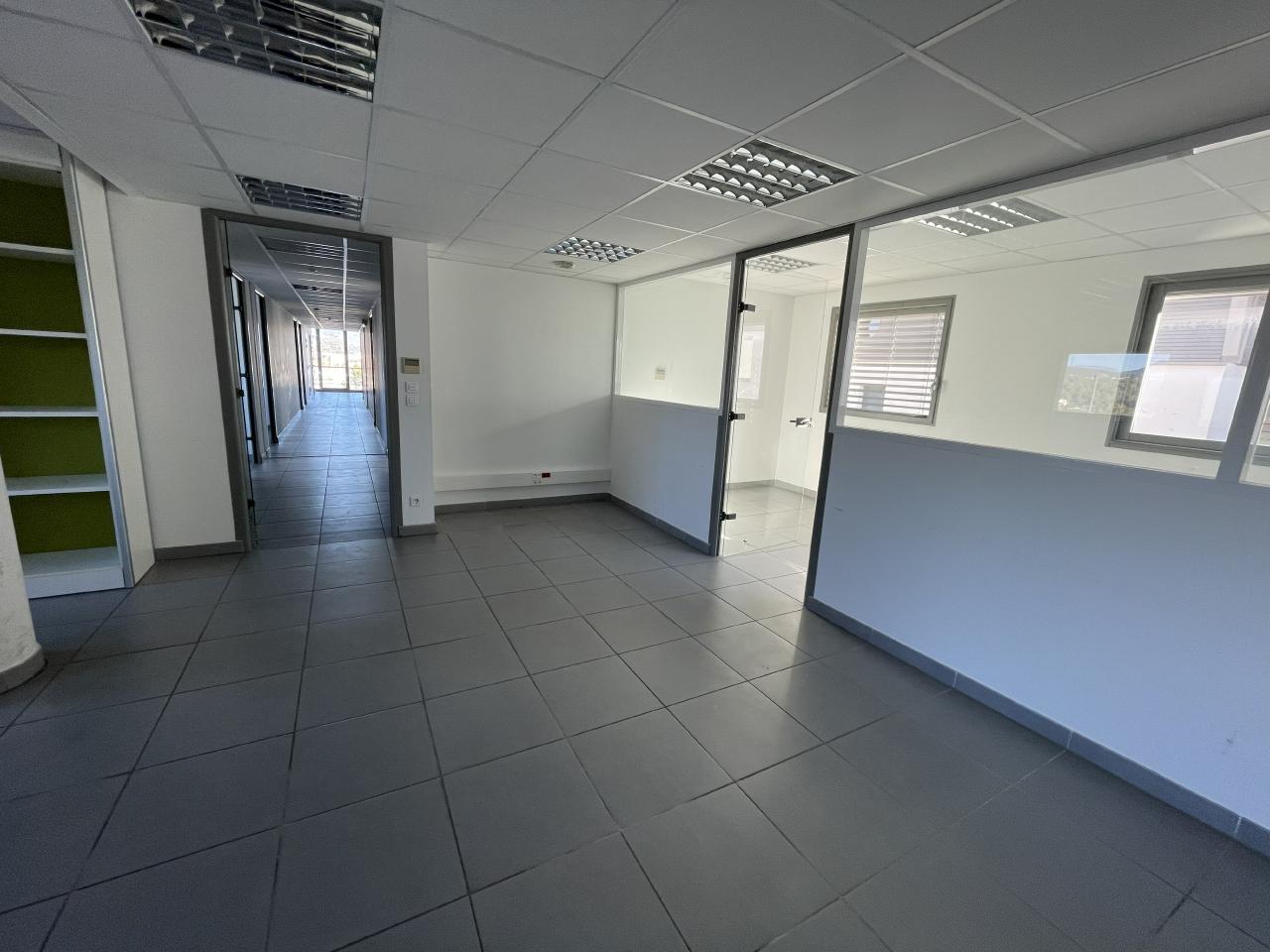 Location bureau Fréjus Var OLBUR2318196 14