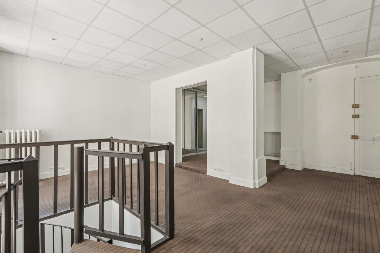 Location bureau Paris OLBUR2427122 1