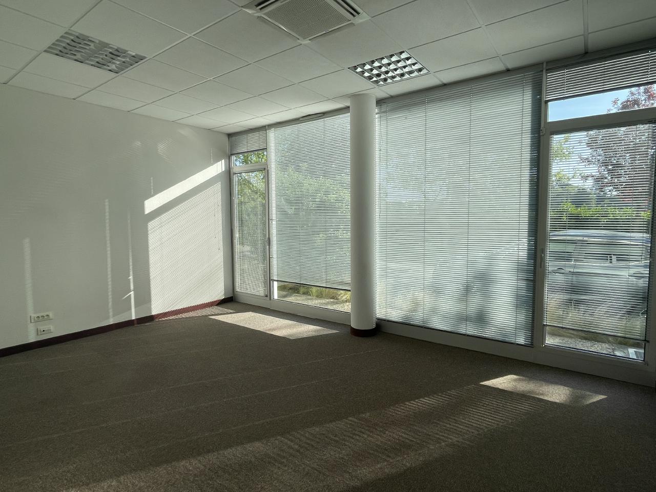 Location bureau Cesson-Sévigné Ille-et-Vilaine OLBUR2204112 10