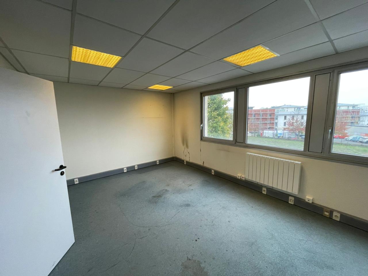 Vente bureau Noisiel Seine-et-Marne OVBUR2425128 6