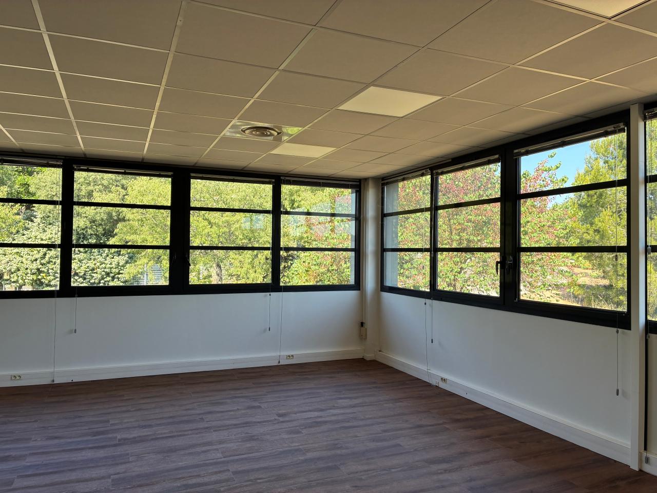 Location bureau Aix-en-Provence Bouches-du-Rhône OLBUR2420499 9