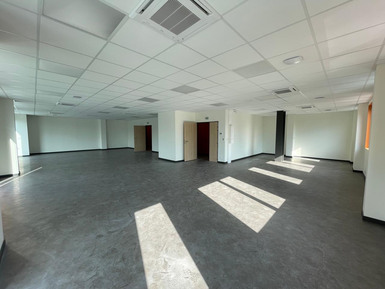 Vente bureau Méry Savoie OVBUR2423551 8