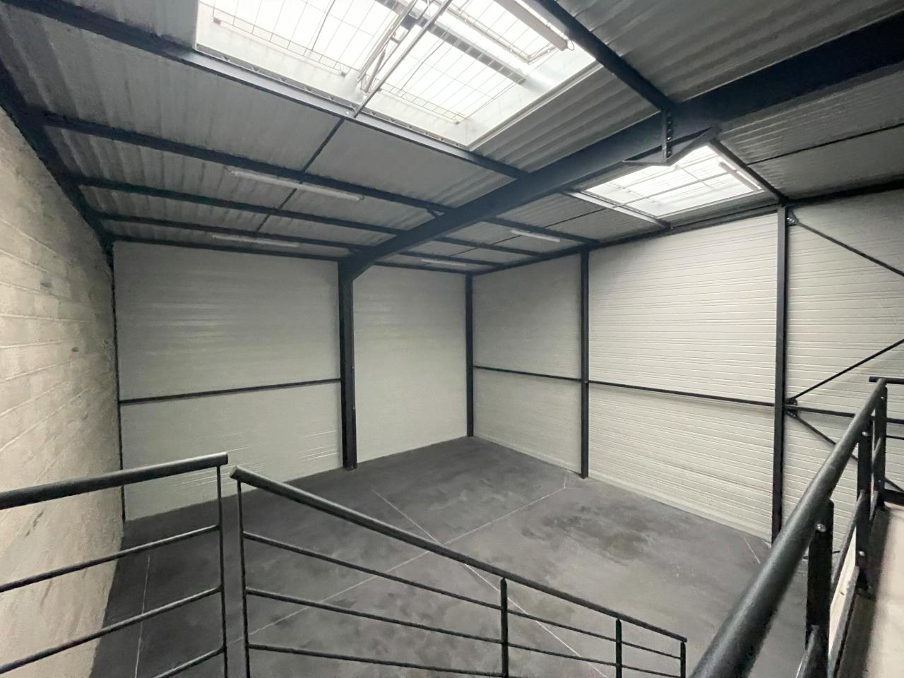 Vente local d'activité Vénissieux Rhône OVACT2428313 5