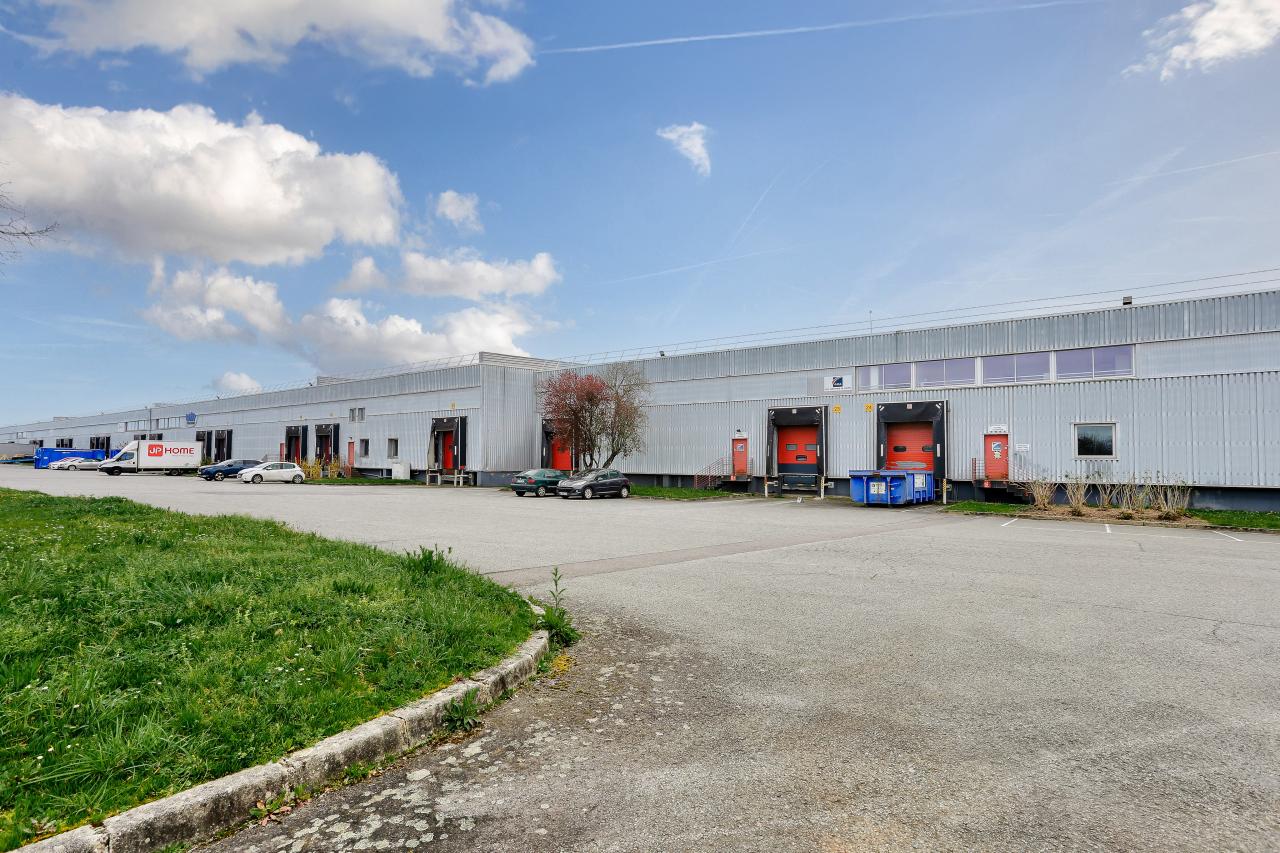 Location entrepôt classe b Chartres-de-Bretagne Ille-et-Vilaine OLLOG2638993 5