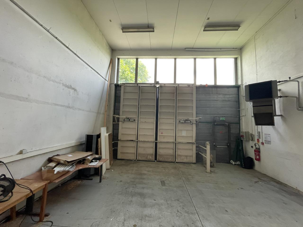 Vente local d'activité Montigny-le-Bretonneux Yvelines OVACT2423127 12