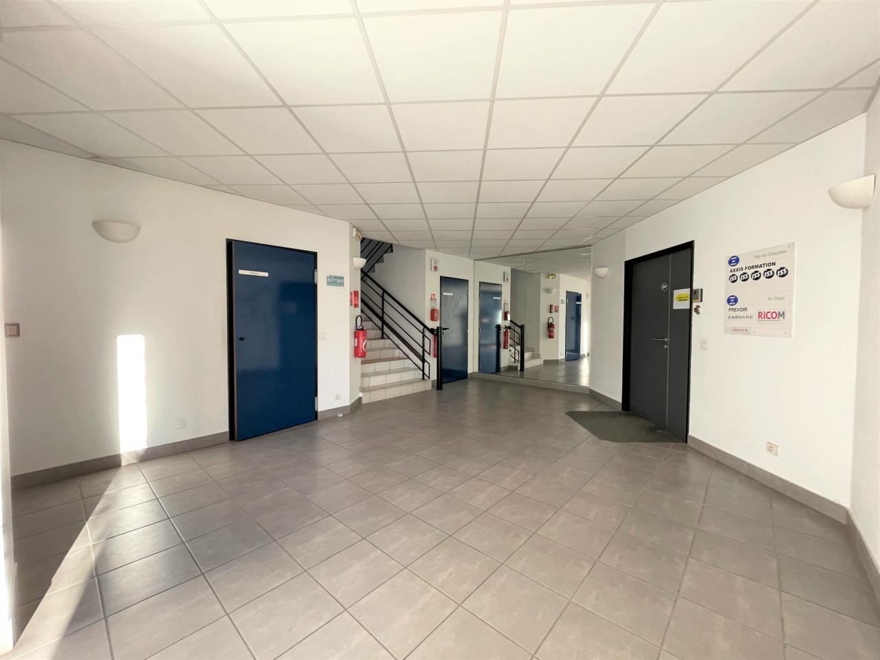 Location bureau Aix-en-Provence Bouches-du-Rhône OLBUR2115080 3