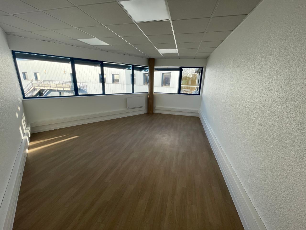 Location bureau Pacé Ille-et-Vilaine OLBUR2202491 10