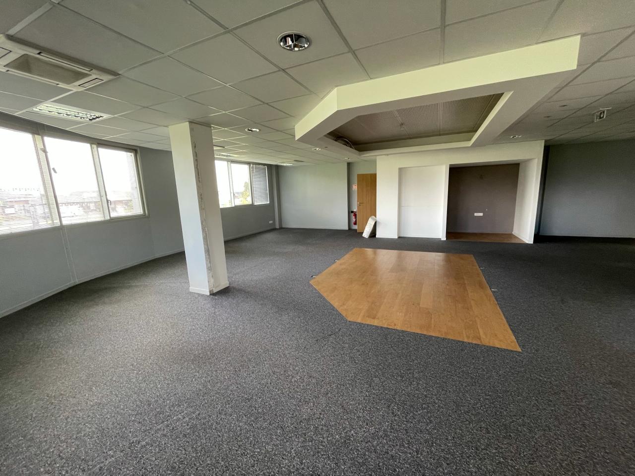 Location bureau Rennes Ille-et-Vilaine OLBUR2316654 9